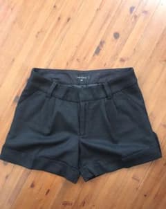 ショートパンツのサムネイル