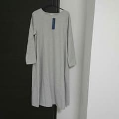 値下げ！ a koloni ワンピース 新品のサムネイル