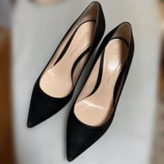 Gianvito Rossi ジャンヴィトロッシ ブラックスエードハイヒールのサムネイル