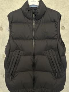 MONCLER ブラック ダウンベストのサムネイル