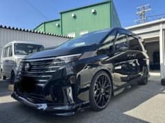セレナC-28車高調20インチ タイヤホイールセットのサムネイル