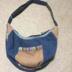 ショルダーバックのサムネイル