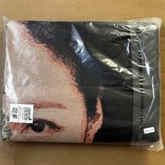 【未開封】中森明菜　フォトブランケット ジャガード織 未開封】中森明菜 フォトブランケット ジャガード織 - メルカリ