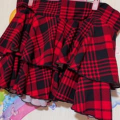 赤と黒のチェック柄フリルミニスカート