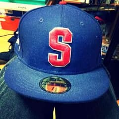 stussy newera supremeのサムネイル