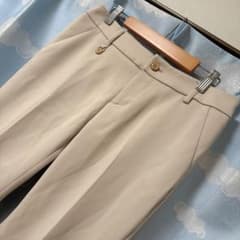 Rady ベージュ スラックス 金色ボタンのサムネイル