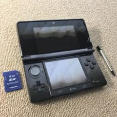 3ds 本体、純正タッチペン、2GBのSDカードのサムネイル
