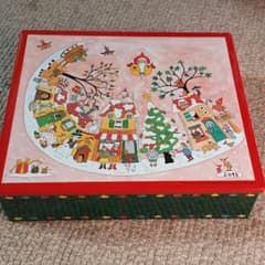 ヨックモック　クリスマス缶のサムネイル