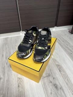 ※極美品※ FENDI カモフラレザースニーカー 26.0〜26.5センチのサムネイル