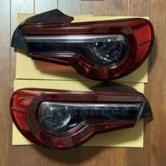 zn6 86 ハチロク 後期 純正LEDテール スモーク加工 車検対応 zn6 86 ハチロク 後期 純正LEDテール スモーク加工 車検対応 - メルカリ
