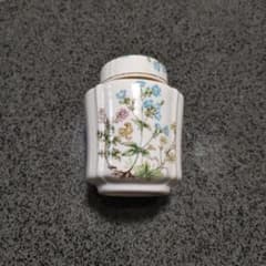 花柄陶器 茶筒のサムネイル