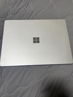 Microsoft Surface Laptop Go3シルバーのサムネイル