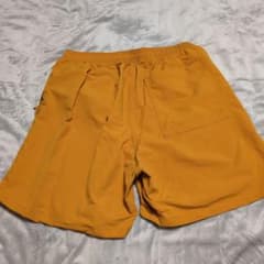 GU オレンジ ショートパンツ Mサイズのサムネイル