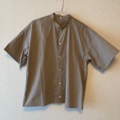 無印良品　綿混ストレッチ　半袖スタンドカラーシャツ　ペールブラウン　レディースのサムネイル