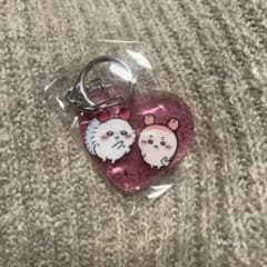 ちいかわアクリルキーホルダー6  カニあいさつ　古本屋　モモンガ　ちいかわのサムネイル