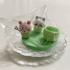 映画ちいかわ 人魚の島のひみつ デスクトップフィギュア モモンガ＆古本屋のサムネイル