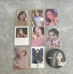 TWICE ナヨン トレカ 8枚 缶バッジ セットのサムネイル