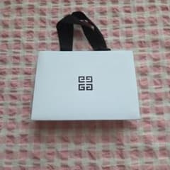 Givenchy ショップ袋 ショッパー 紙袋のサムネイル