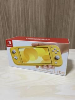 【モリ様専用】新品未開封　ニンテンドースイッチライト　イエロー　switchのサムネイル