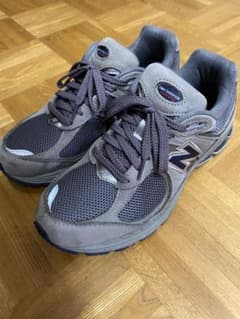 New Balance 2002R グレーのサムネイル