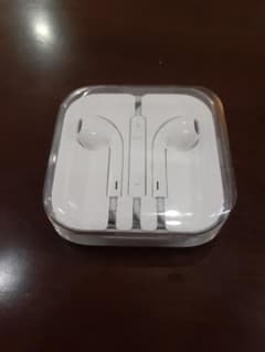 iPhone純正イヤフォンのサムネイル