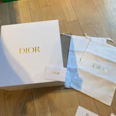 DIORの靴空箱のサムネイル