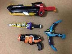 仮面ライダービルド　これまでの武器のサムネイル
