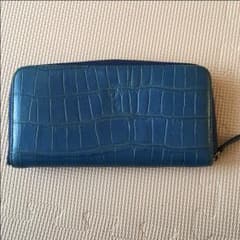 フェリージ ラウンドジップ 長財布のサムネイル