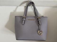 MICHAEL KORS ライトパープルハンドバッグのサムネイル