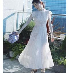 新品 SNIDEL プリーツロングワンピース PBEGのサムネイル