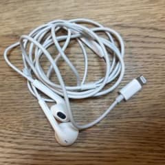 ライトニング 有線イヤホンのサムネイル