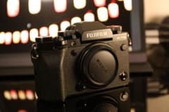 「良品」FUJIFILM X-T5 本体 ミラーレス一眼のサムネイル