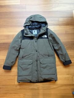 【美品】THE NORTH FACE マウンテンダウンコートのサムネイル