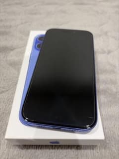 Apple iPhone 16 256GB ウルトラマリンのサムネイル