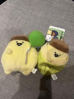 문구와 함께 봉제인형 키 체인
