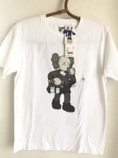 KAWS×UNIQLO カウズ ユニクロのサムネイル