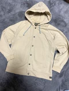 AIGLE パーカー ベージュ Sサイズのサムネイル