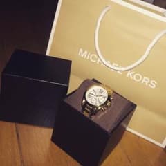 MICHAEL KORSのサムネイル