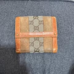 GUCCI 折り財布のサムネイル