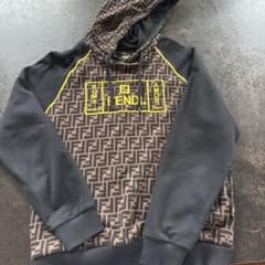 FENDI パーカー フーディーのサムネイル