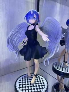 レム フィギュア 黒いドレス 白い翼