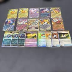 メ*ン様 ポケモンカード３０周年 アルセウス復刻版、RRピカチュウ他まとめ売りのサムネイル