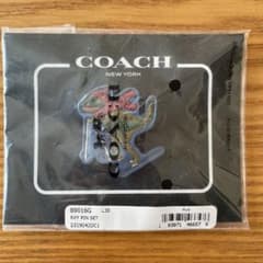 【新品】コーチ　ピンバッジのサムネイル