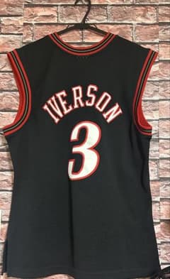 Mitchell & Ness NBA 76ers IVERSON 3 - メルカリ