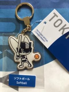東京オリンピック　ソフトボール　キーホルダー　ミライトワのサムネイル