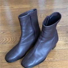マドレーヌ様専用  通販生活  ショートブーツ 茶 23.5のサムネイル