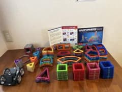 マグフォーマー90ピースセット＋追加購入品。合計182ピースと車2つのサムネイル