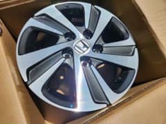ホンダフリード+ 純正アルミホイール15インチ　新車入替品のサムネイル