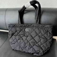 新品【MARC JACOBS】 キルティング ミディアムトートバッグのサムネイル