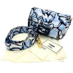 Fendi ジョシュアヴィーダス マンマバケット ブルーホワイトショルダー 